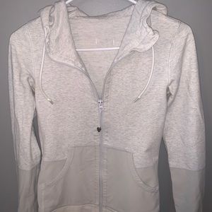 Lululemon sweatshirt